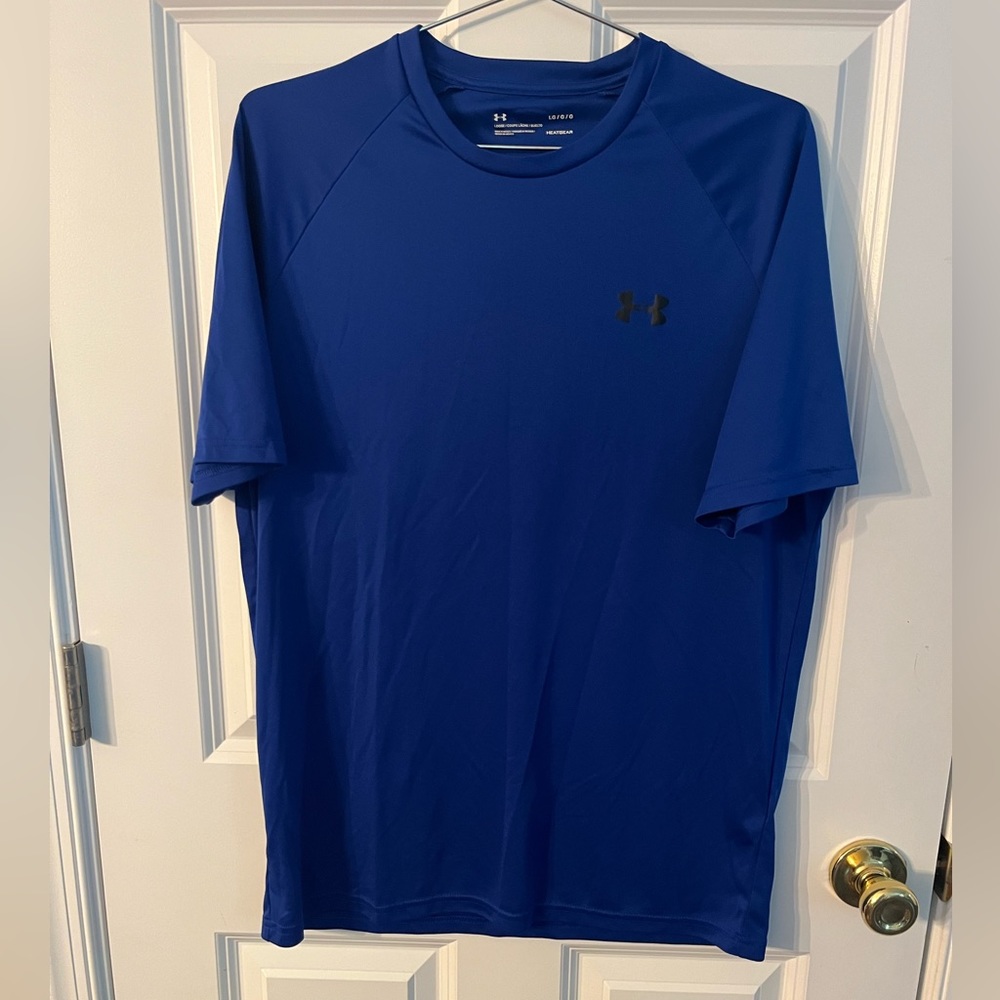 Mens Under Armour activewear shirt